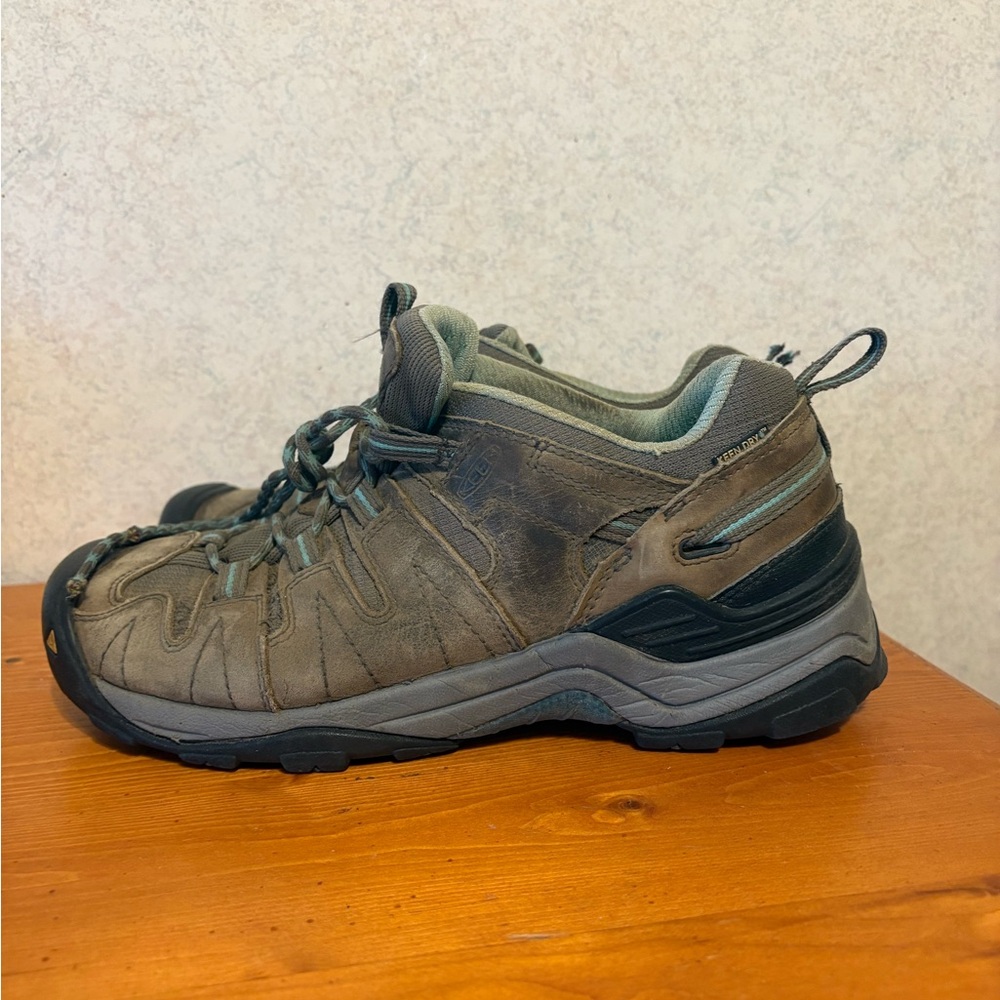 Keen Targhee Vent Hiking Shoes Size 9. Needs new shoelaces - Picture 7 of 13